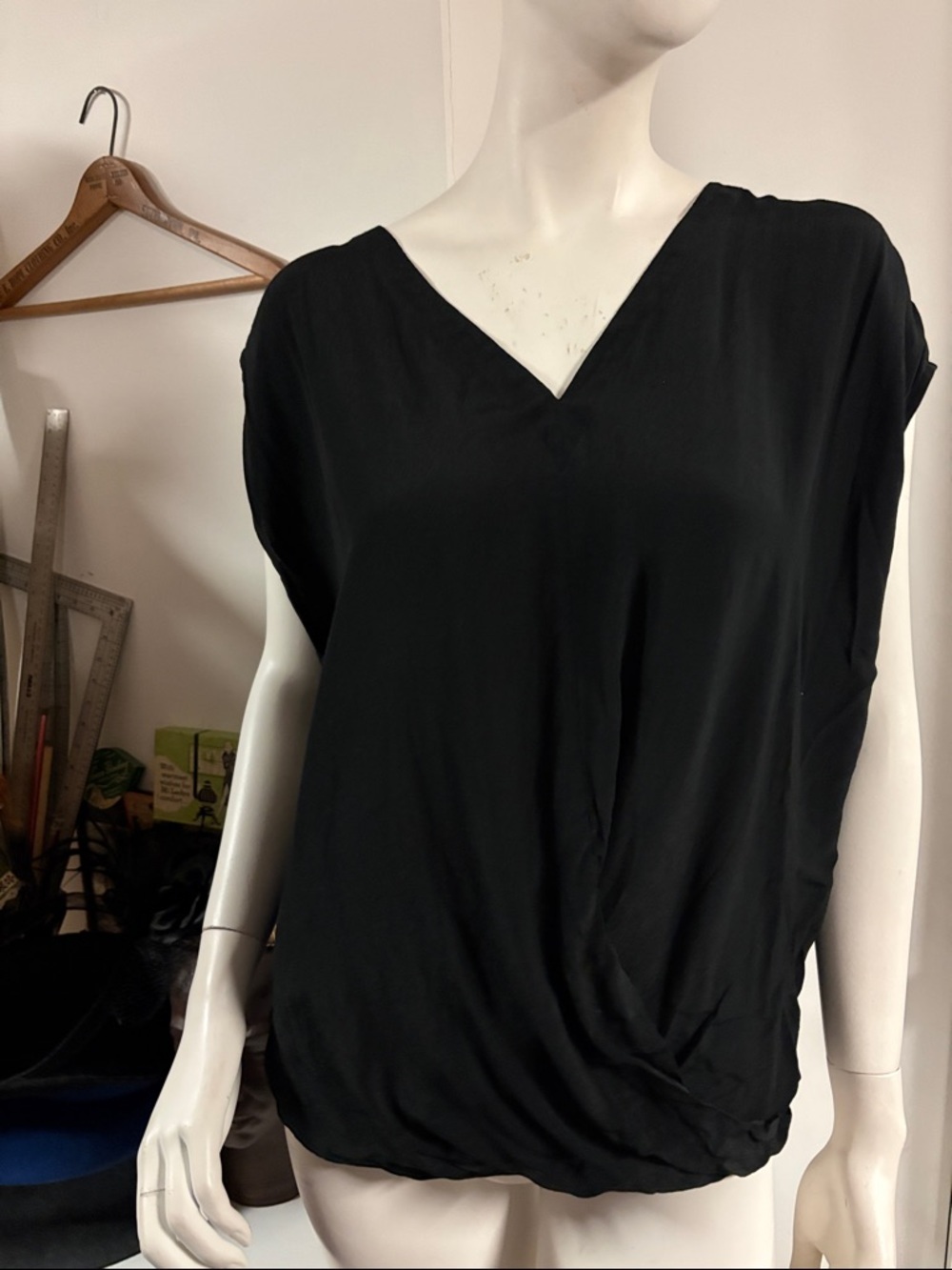 Loft Black V-Neck Draped Womenโs Top Size Large